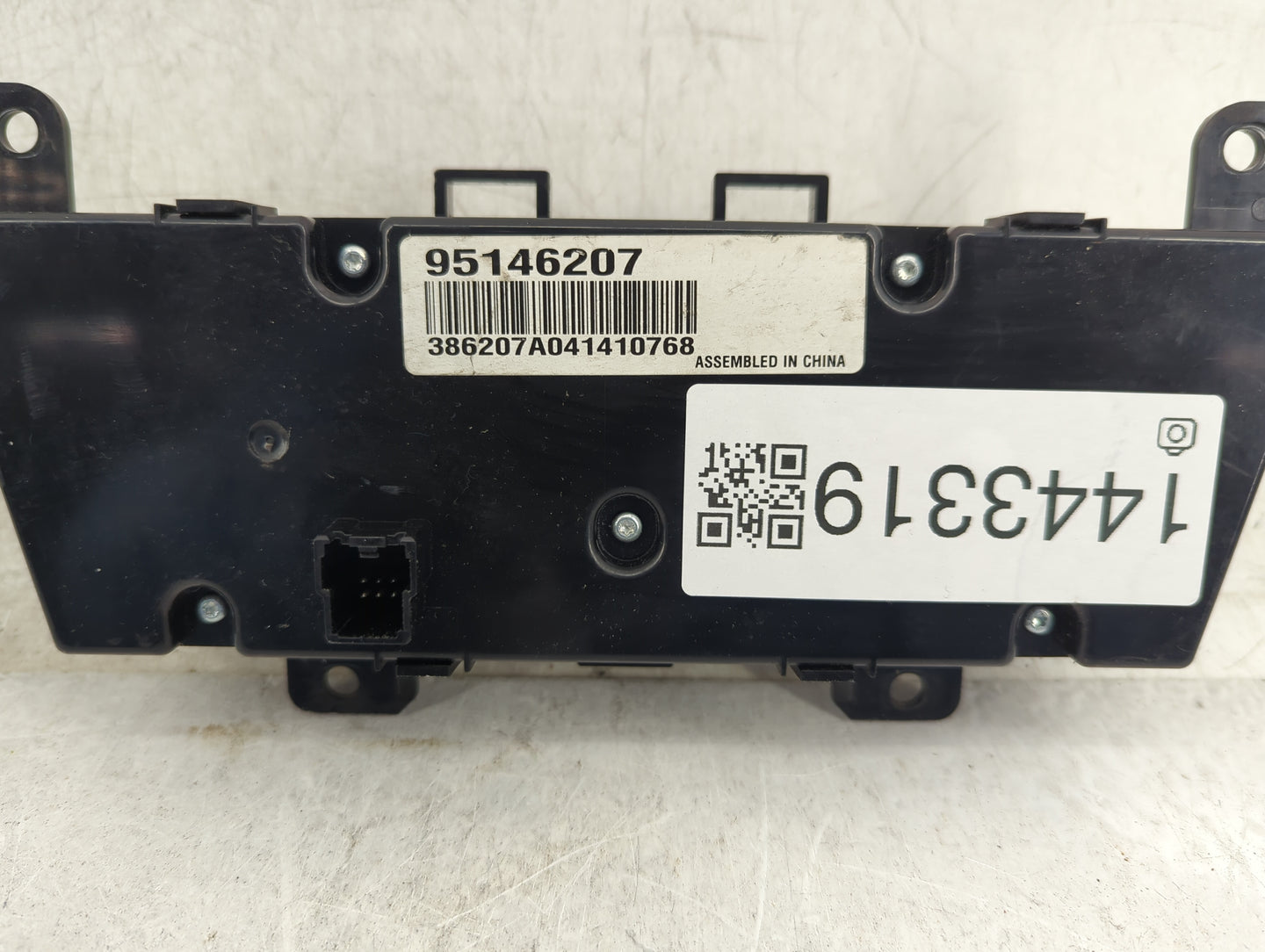 2012-2016 Chevrolet Cruze Climate Control Module Temperature AC/Heater Replacement P/N:95146207 386207A041410768 Fits OEM Us