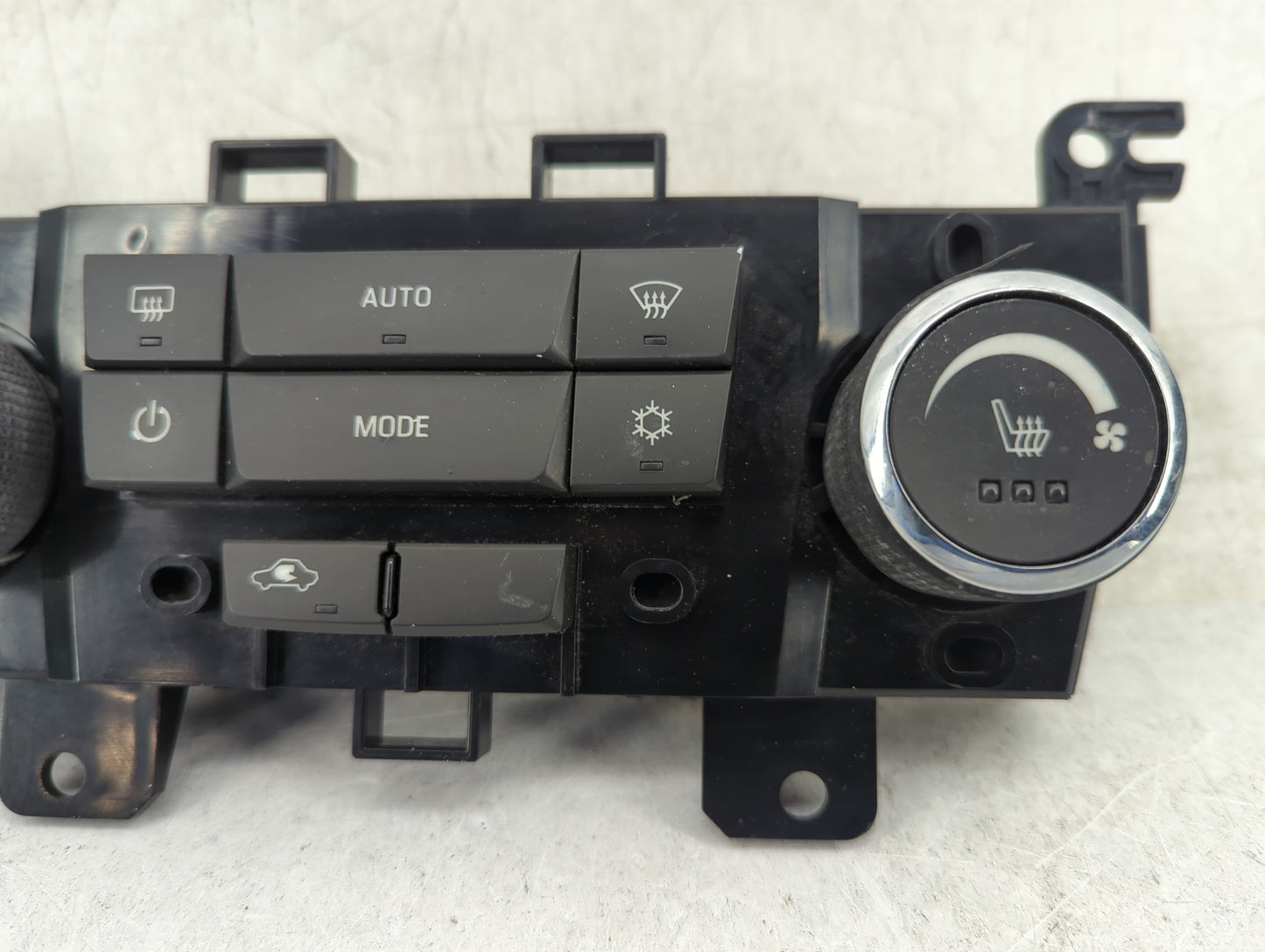 2012-2016 Chevrolet Cruze Climate Control Module Temperature AC/Heater Replacement P/N:95146213 386213A050980156 Fits OEM Us