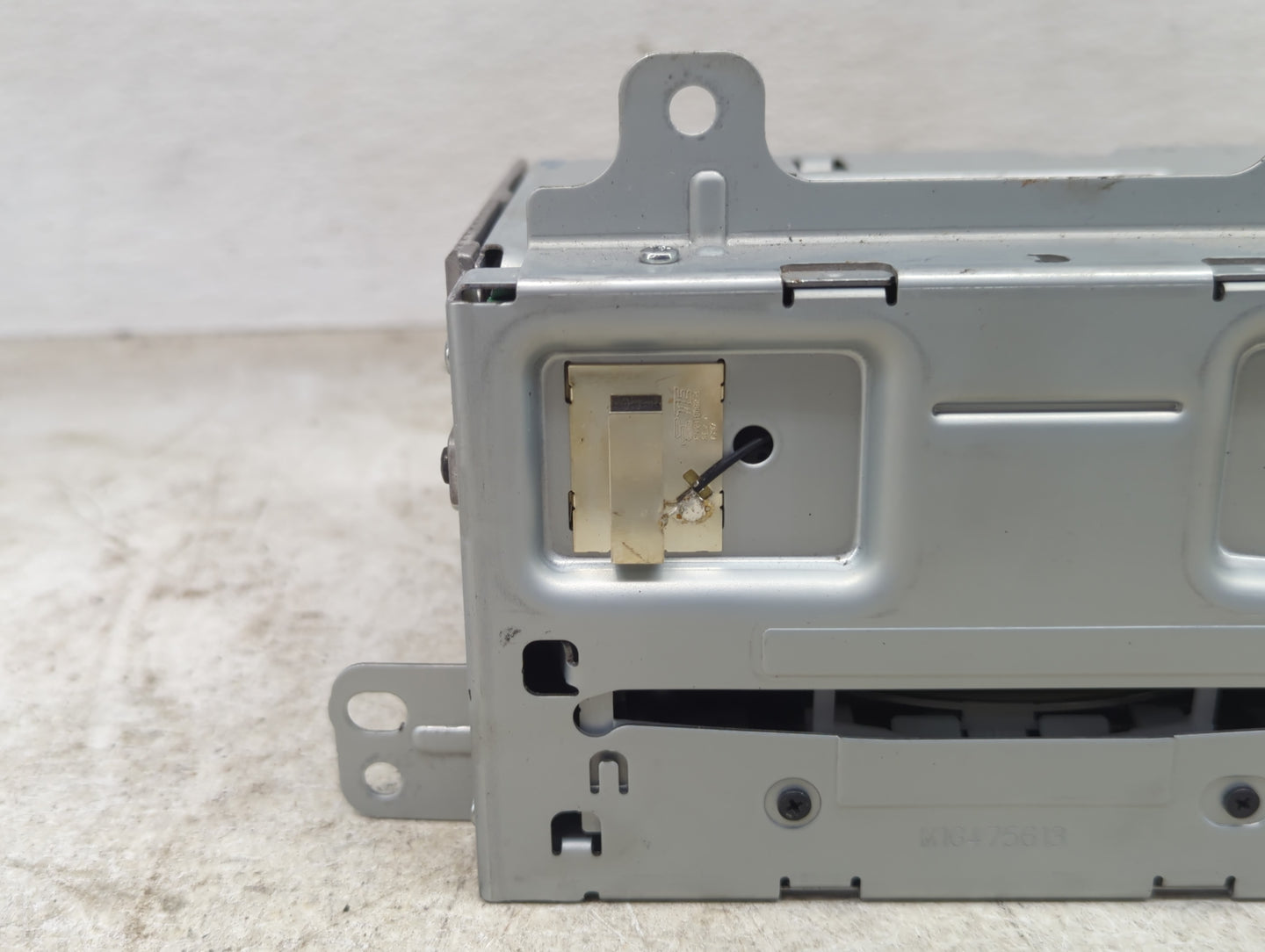 2014 Chevrolet Cruze Radio AM FM Cd Player Receiver Replacement P/N:23206821 GA-130-COLR-NS, ACJ-GA-130-COLR Fits OEM Used A