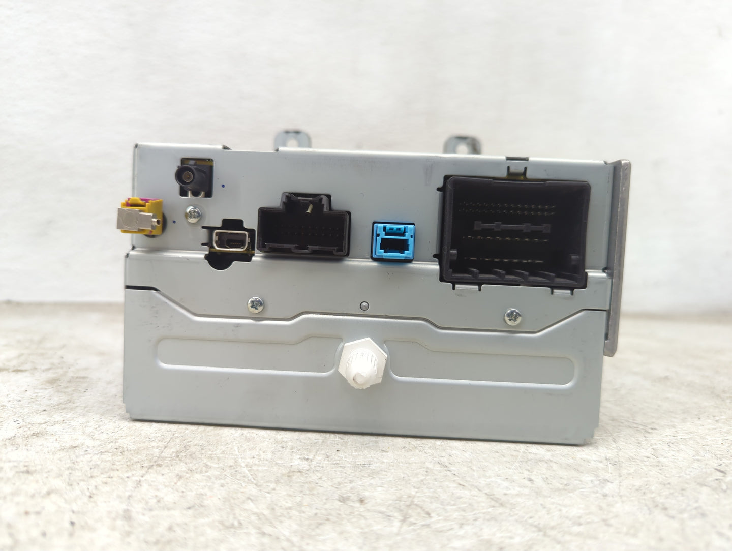 2014 Chevrolet Cruze Radio AM FM Cd Player Receiver Replacement P/N:23206821 GA-130-COLR-NS, ACJ-GA-130-COLR Fits OEM Used A