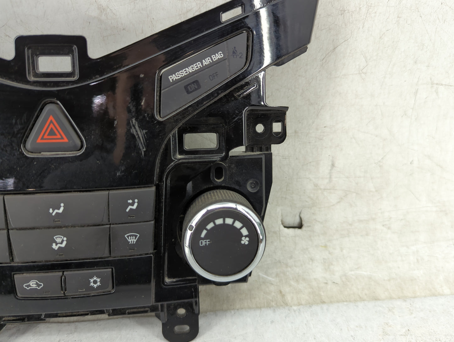 2012-2016 Chevrolet Cruze Climate Control Module Temperature AC/Heater Replacement P/N:95146207 386207A031900538 Fits OEM Us
