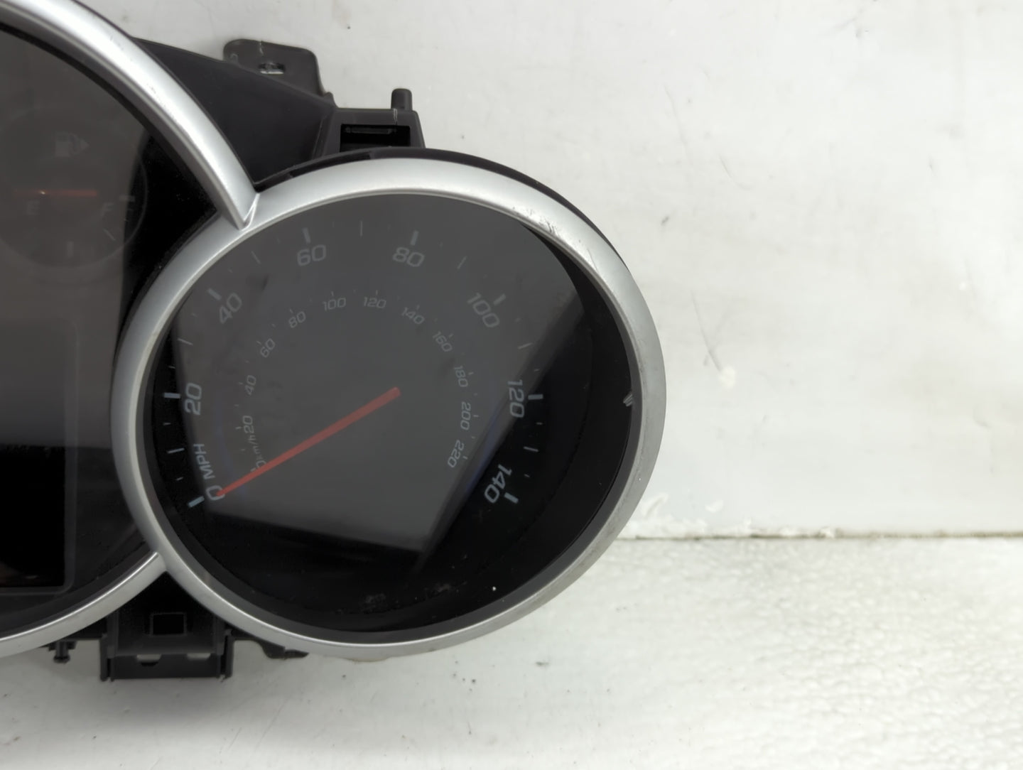 2013-2014 Chevrolet Cruze Instrument Cluster Speedometer Gauges P/N:94560794 AGH4 Miles:95K Fits Fits 2013 2014 OEM Used Aut