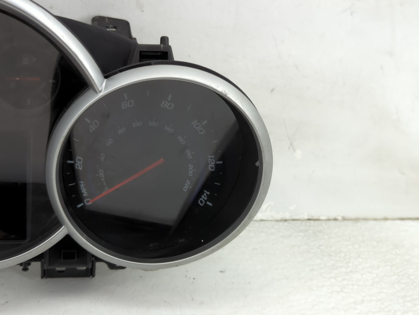 2013-2014 Chevrolet Cruze Instrument Cluster Speedometer Gauges P/N:94560794 AGH4 Miles:95K Fits Fits 2013 2014 OEM Used Aut