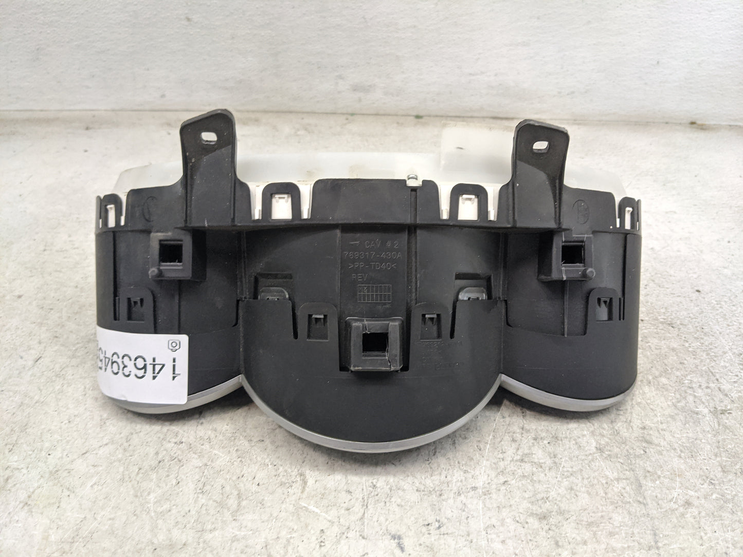 2013-2014 Chevrolet Cruze Instrument Cluster Speedometer Gauges P/N:95129378 769317-430A Miles:83K Fits Fits 2013 2014 OEM U