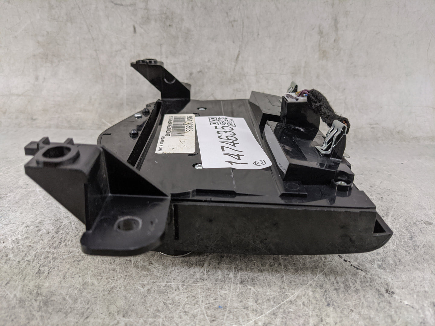 2013-2016 Chevrolet Cruze Radio Control Panel 1474635 - Oemusedautoparts1.com
