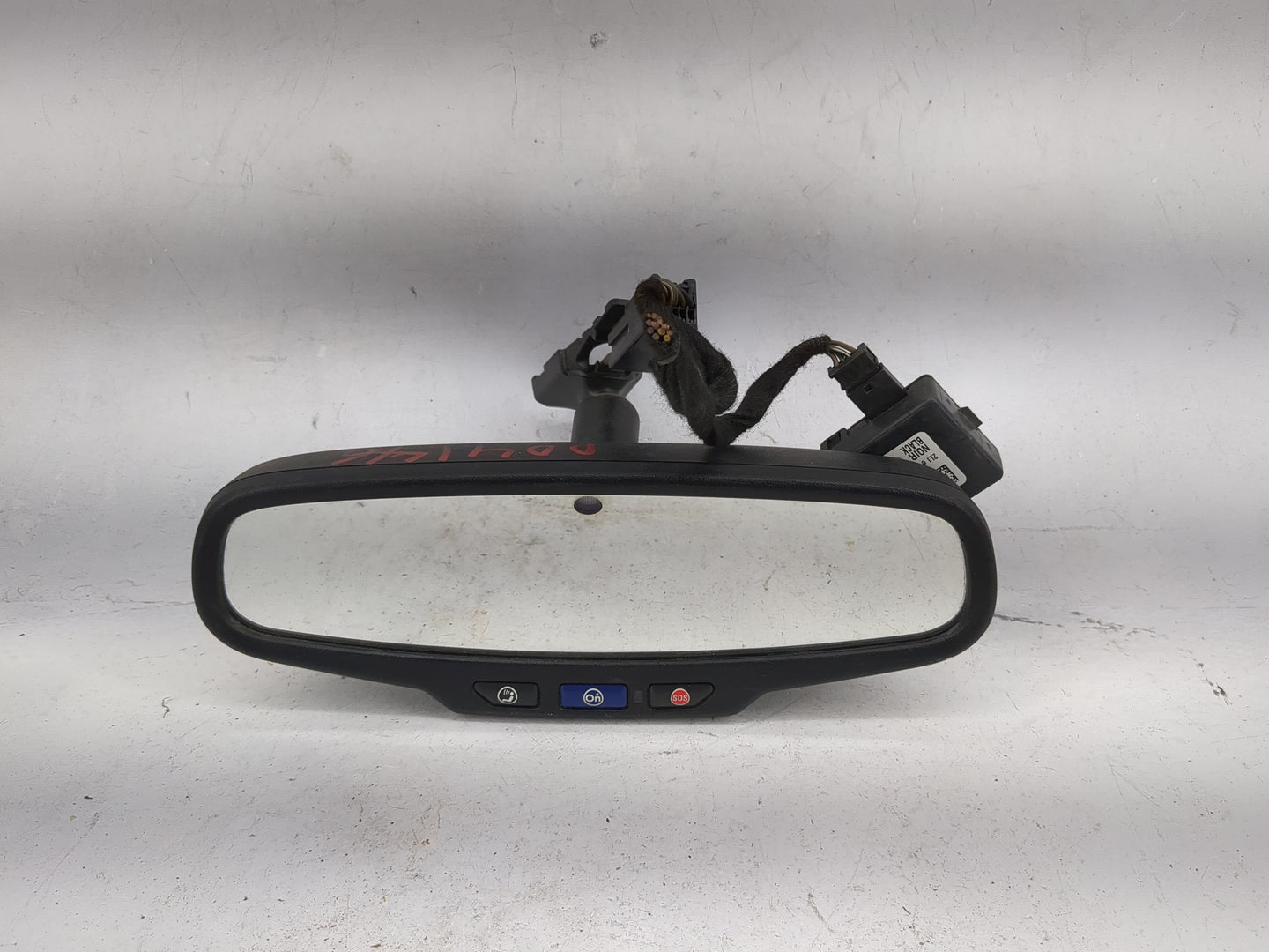 2014 Chevrolet Cruze Interior Rear View Mirror Replacement OEM P/N:13584891 Fits OEM Used Auto Parts - Oemusedautoparts1.com