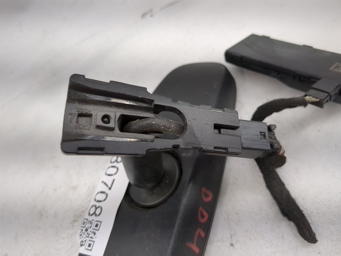 2014 Chevrolet Cruze Interior Rear View Mirror Replacement OEM P/N:13584891 Fits OEM Used Auto Parts - Oemusedautoparts1.com
