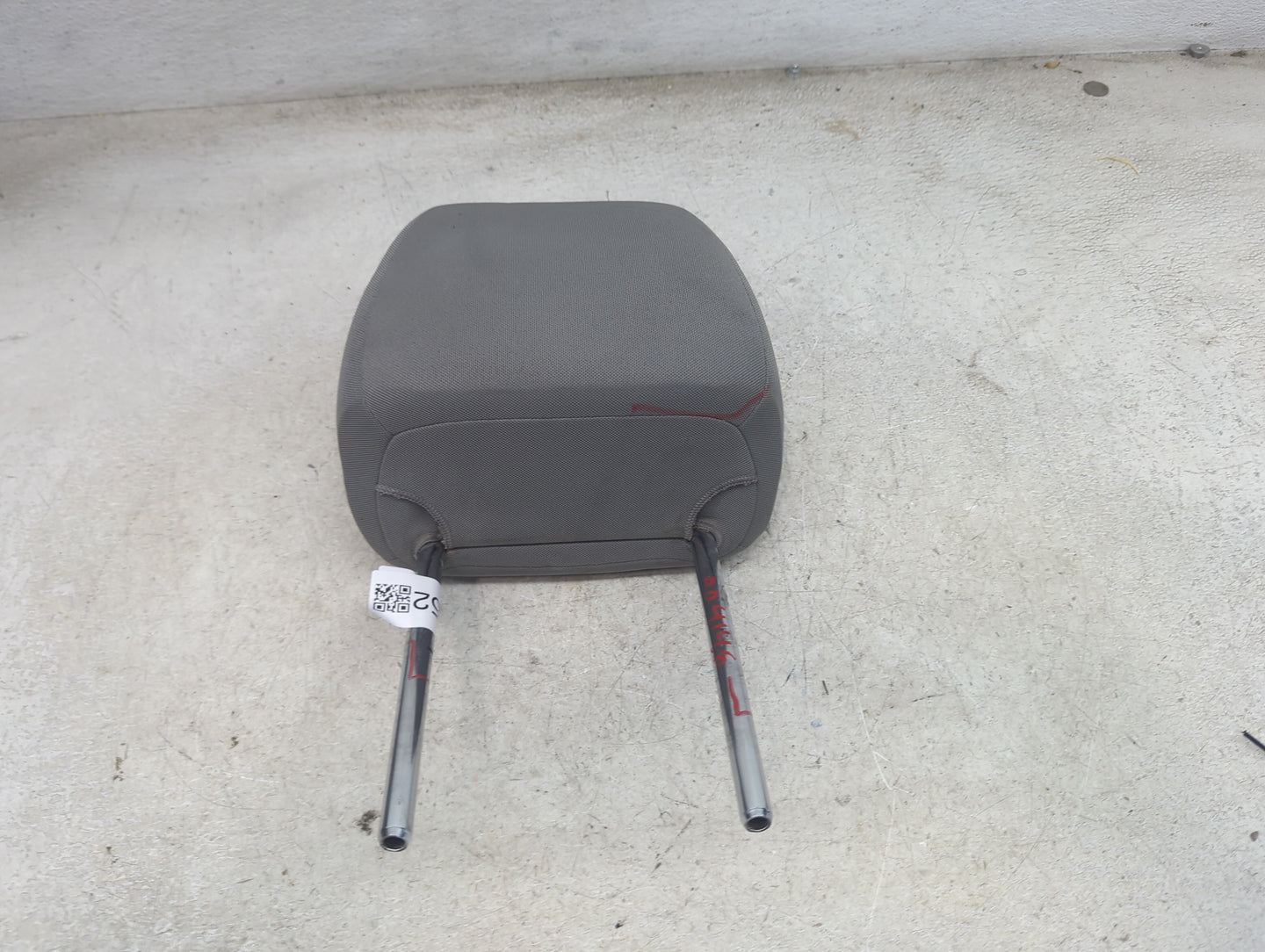 2014 Chevrolet Cruze Headrest Head Rest Front Driver Seat Gray - Oemusedautoparts1.com