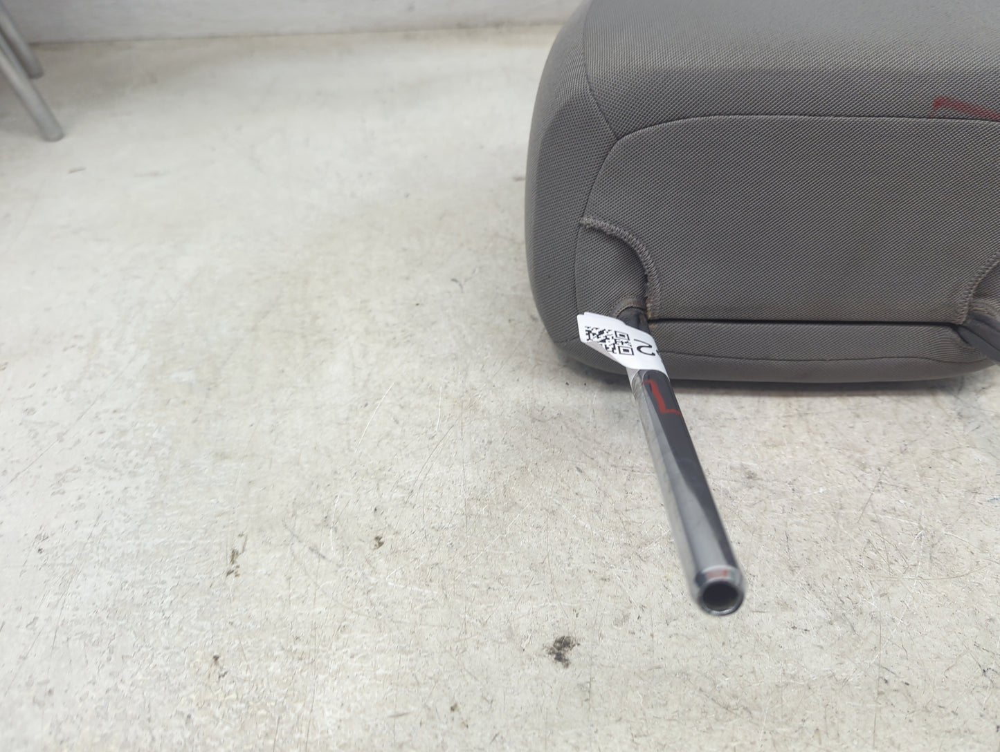 2014 Chevrolet Cruze Headrest Head Rest Front Driver Seat Gray - Oemusedautoparts1.com