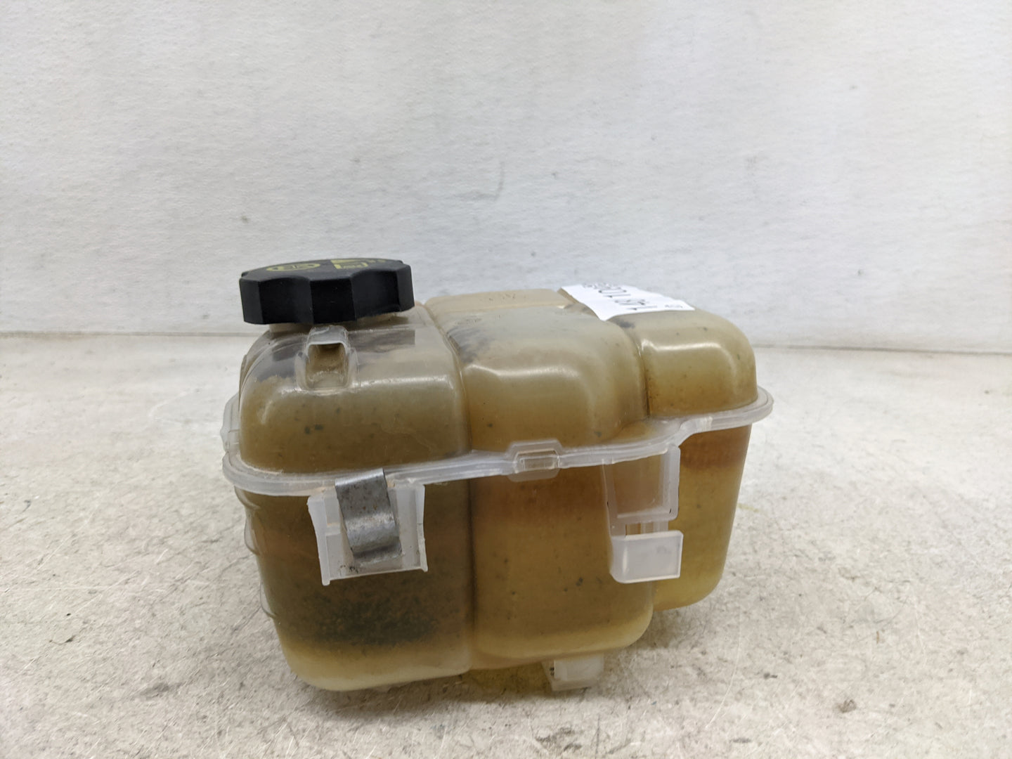 2011 Chevrolet Cruze Radiator Coolant Overflow Expansion Tank Bottle 1481109 - Oemusedautoparts1.com