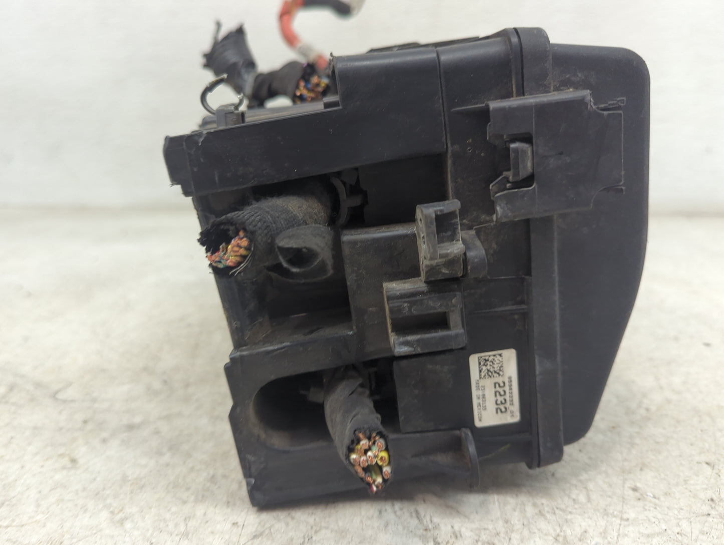 2011-2014 Chevrolet Cruze Fusebox Fuse Box Panel Relay Module P/N: 95942232 Fits Fits 2011 2012 2013 2014 OEM Used Auto Part