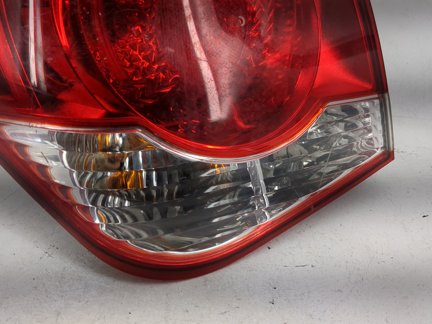 2011-2016 Chevrolet Cruze Tail Light Assembly Driver Left OEM P/N:3057K Fits Fits 2011 2012 2013 2014 2015 2016 OEM Used Aut