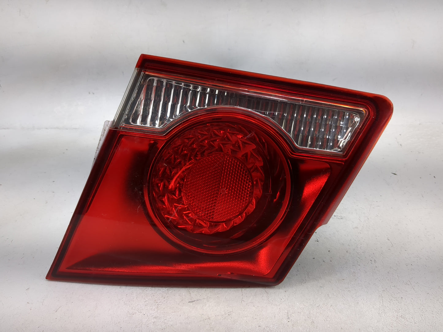 2011-2016 Chevrolet Cruze Tail Light Assembly Passenger Right OEM P/N:SAMLIP 12V 3057KLCP Fits Fits 2011 2012 2013 2014 2015