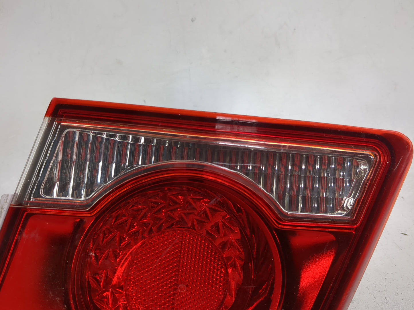 2011-2016 Chevrolet Cruze Tail Light Assembly Passenger Right OEM P/N:SAMLIP 12V 3057KLCP Fits Fits 2011 2012 2013 2014 2015