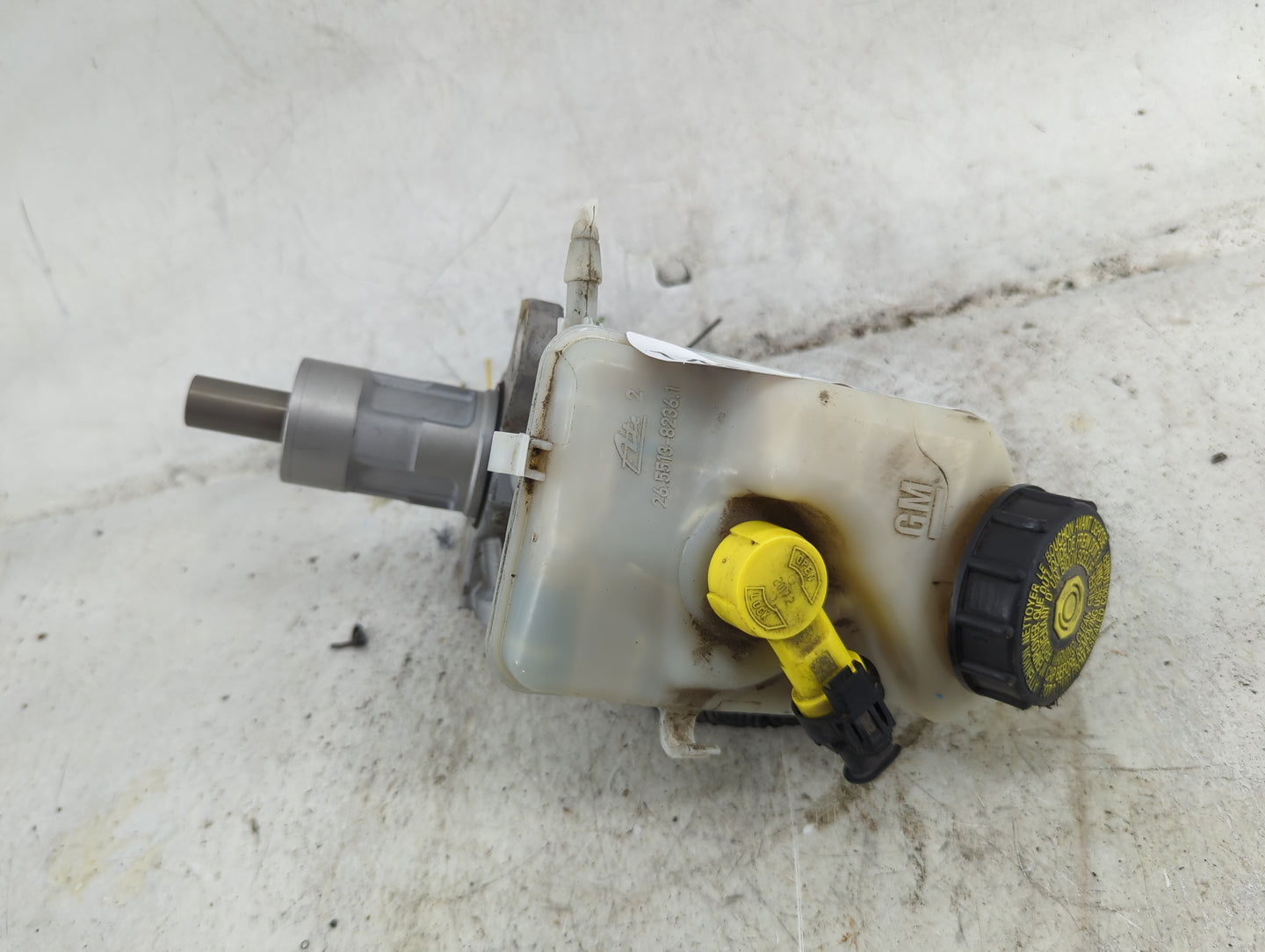 2011-2016 Chevrolet Cruze Brake Master Cylinder 1490503 - Oemusedautoparts1.com