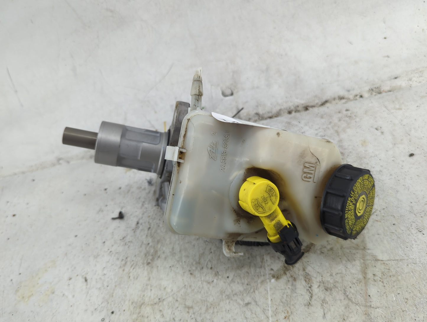2011-2016 Chevrolet Cruze Brake Master Cylinder 1490503 - Oemusedautoparts1.com