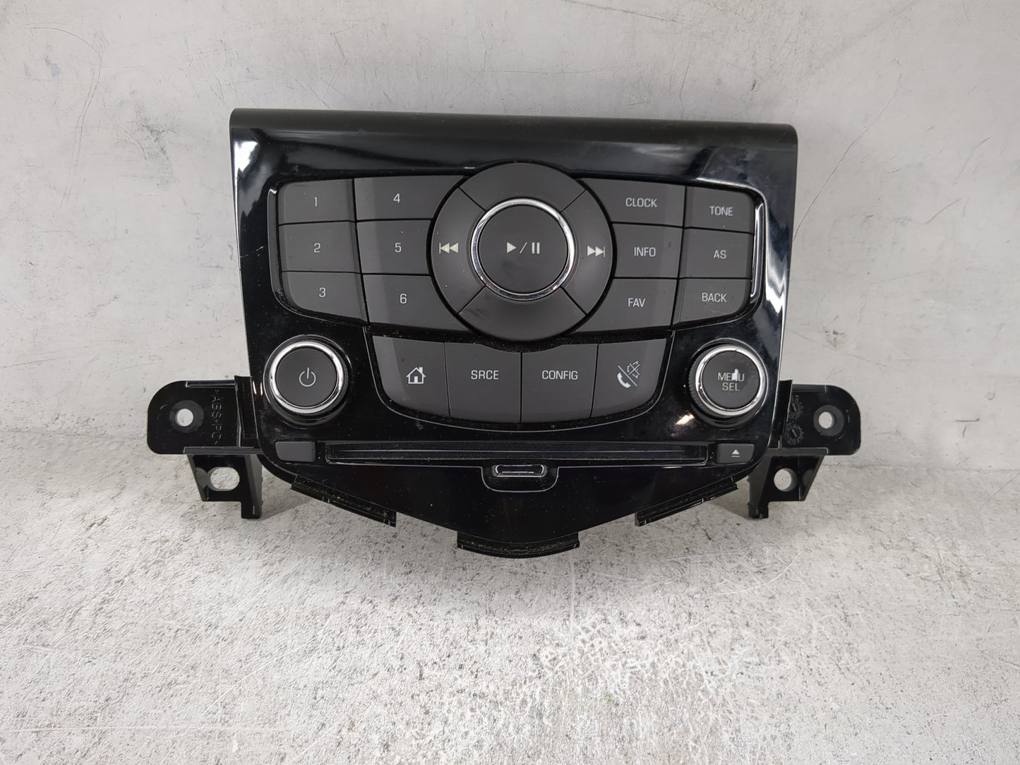 2013-2016 Chevrolet Cruze Radio Control Panel 1491393 - Oemusedautoparts1.com