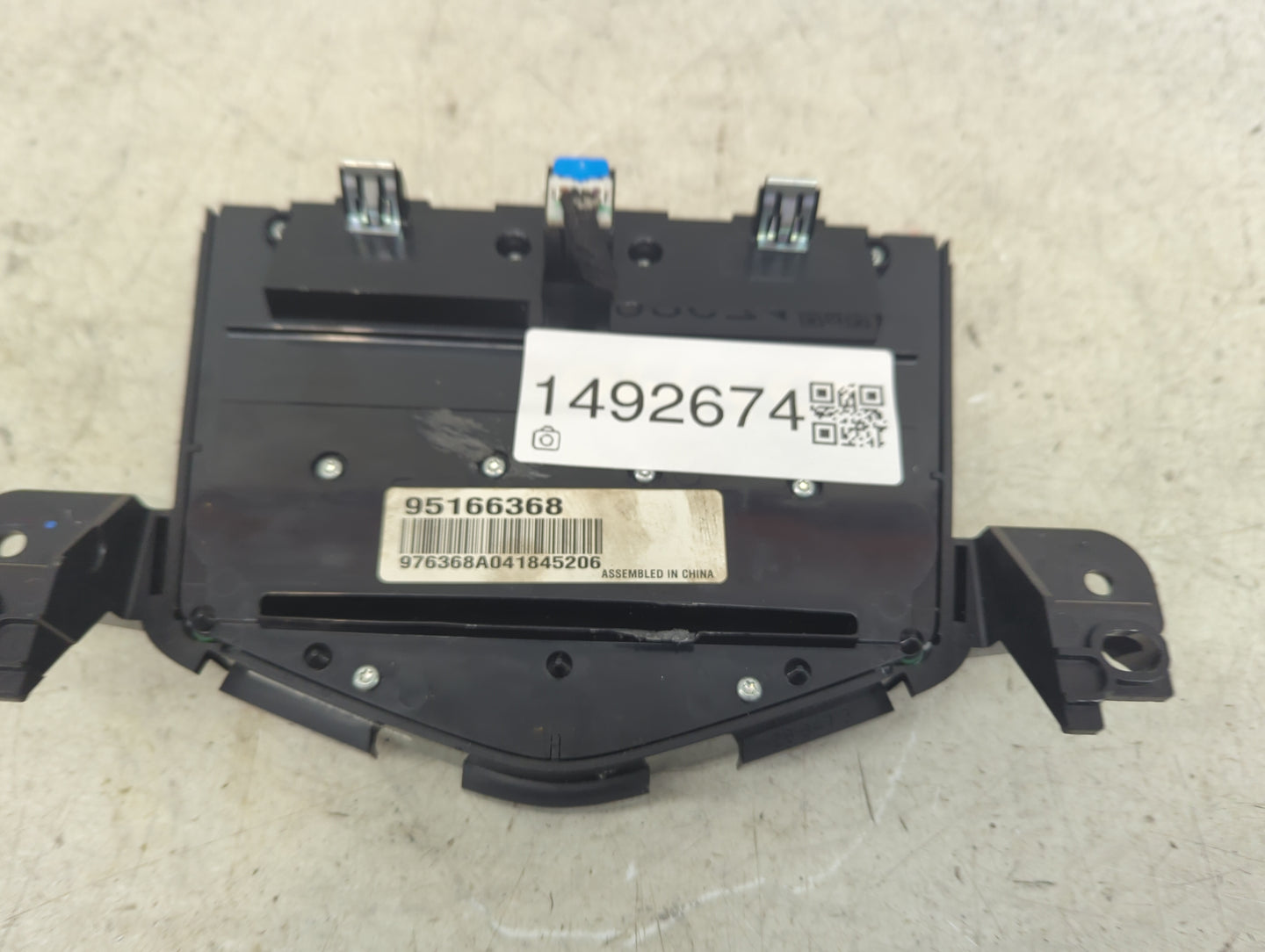 2013-2016 Chevrolet Cruze Radio Control Panel 1492674 - Oemusedautoparts1.com