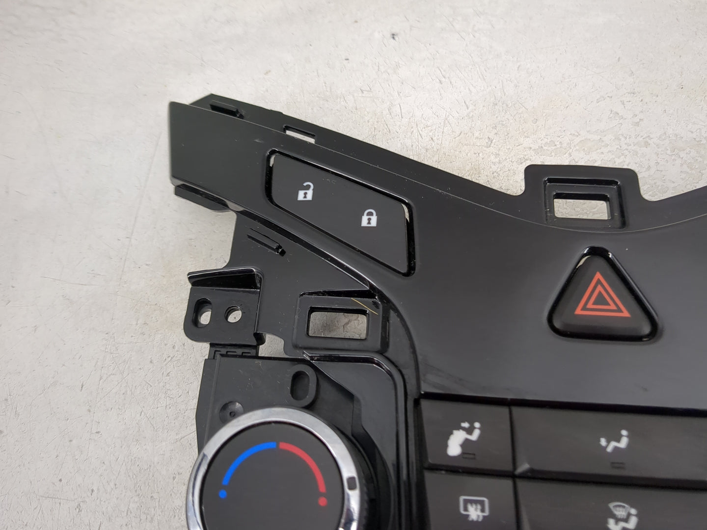 2012-2016 Chevrolet Cruze Climate Control Module Temperature AC/Heater Replacement P/N:95146207 386207A041921500 Fits OEM Us