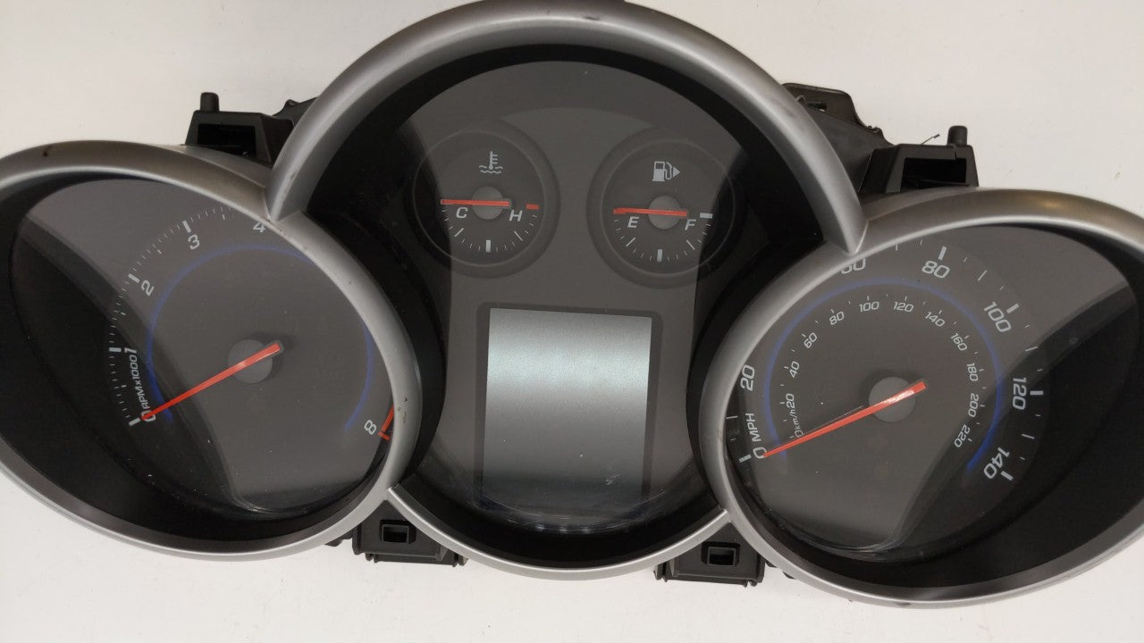 2013-2014 Chevrolet Cruze Instrument Cluster Speedometer Gauges P/N:95129378 Fits Fits 2013 2014 OEM Used Auto Parts - Oemus