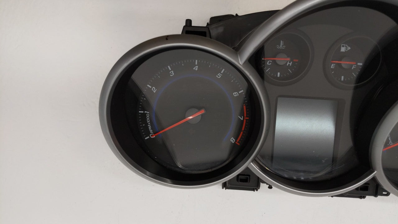 2013-2014 Chevrolet Cruze Instrument Cluster Speedometer Gauges P/N:95129378 Fits Fits 2013 2014 OEM Used Auto Parts - Oemus