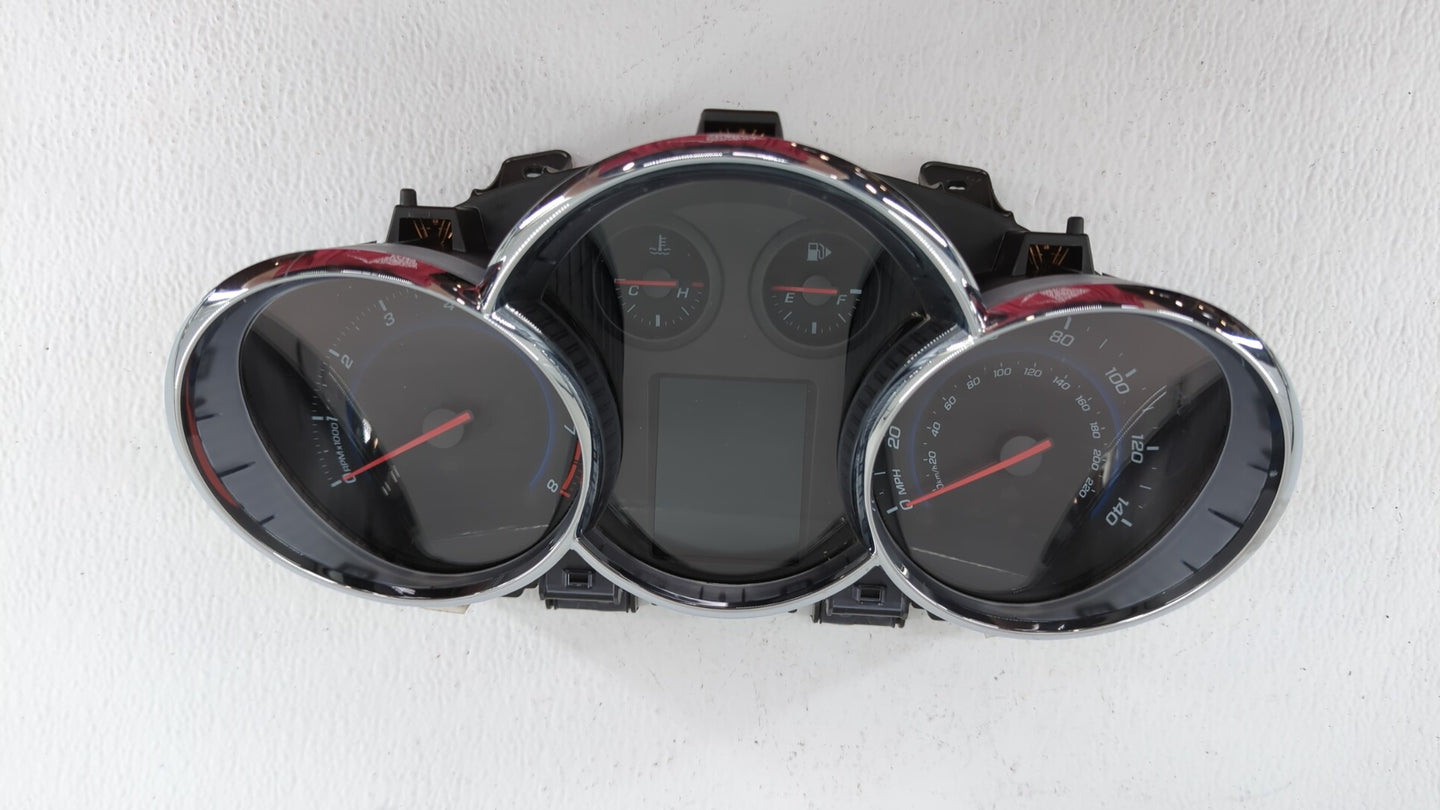 2013-2014 Chevrolet Cruze Instrument Cluster Speedometer Gauges P/N:95129376 Fits Fits 2013 2014 OEM Used Auto Parts - Oemus
