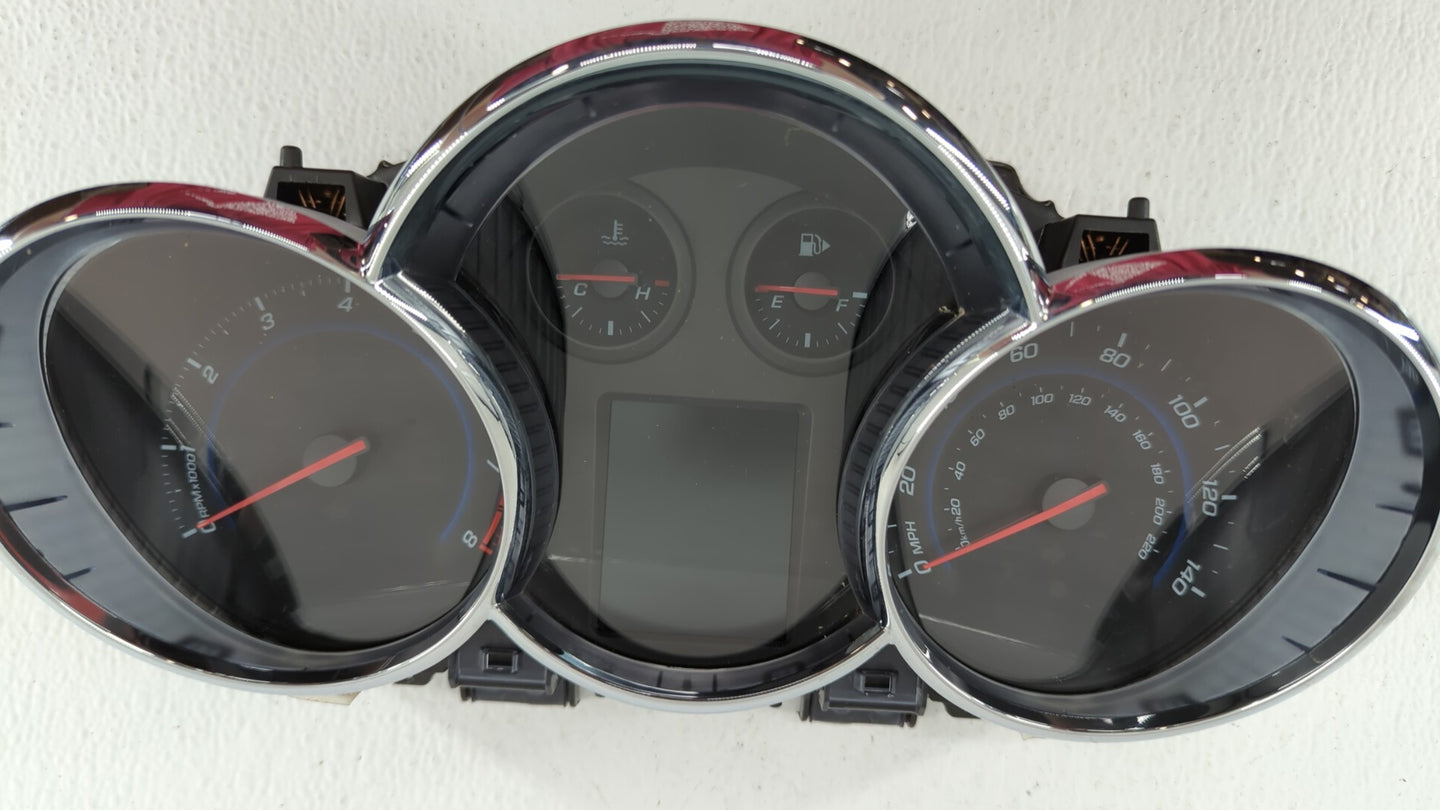 2013-2014 Chevrolet Cruze Instrument Cluster Speedometer Gauges P/N:95129376 Fits Fits 2013 2014 OEM Used Auto Parts - Oemus