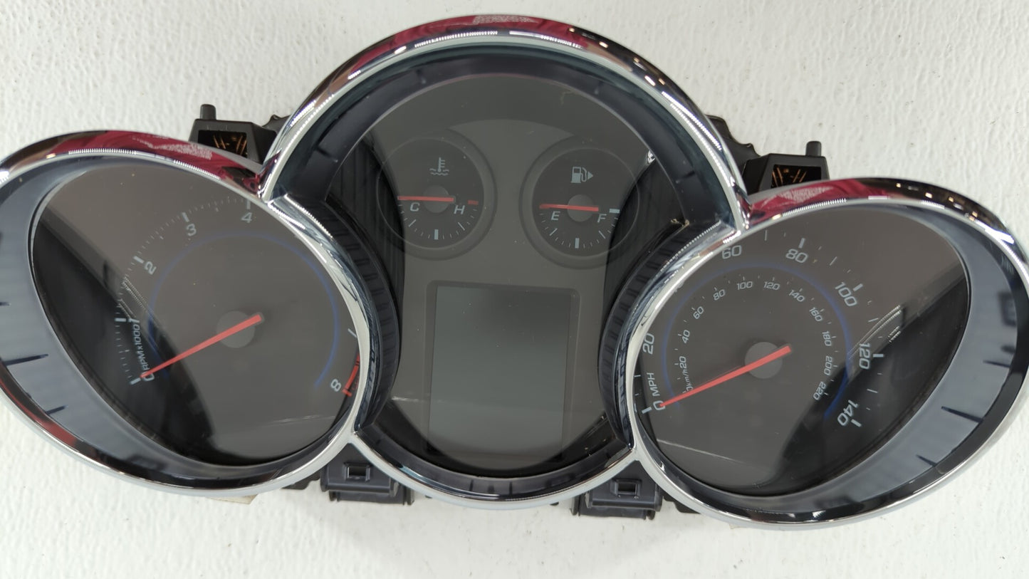 2013-2014 Chevrolet Cruze Instrument Cluster Speedometer Gauges P/N:95129376 Fits Fits 2013 2014 OEM Used Auto Parts - Oemus