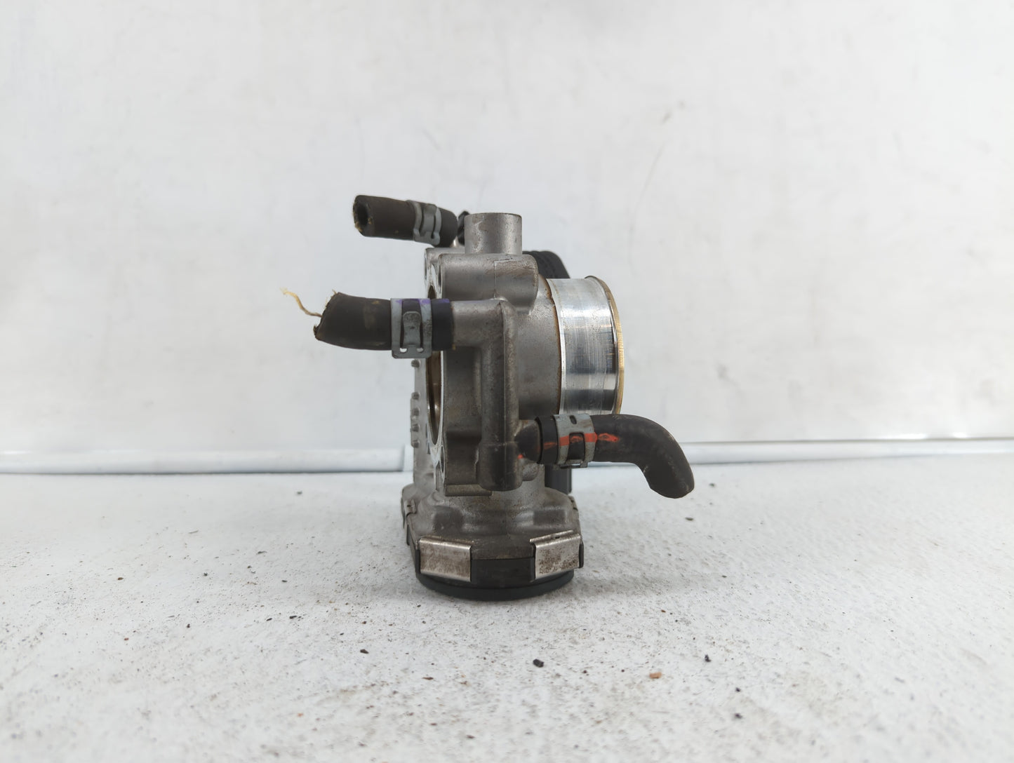 2011-2016 Chevrolet Cruze Throttle Body P/N:55577375 55561495 Fits Fits 2009 2010 2011 2012 2013 2014 2015 2016 2017 2018 OE