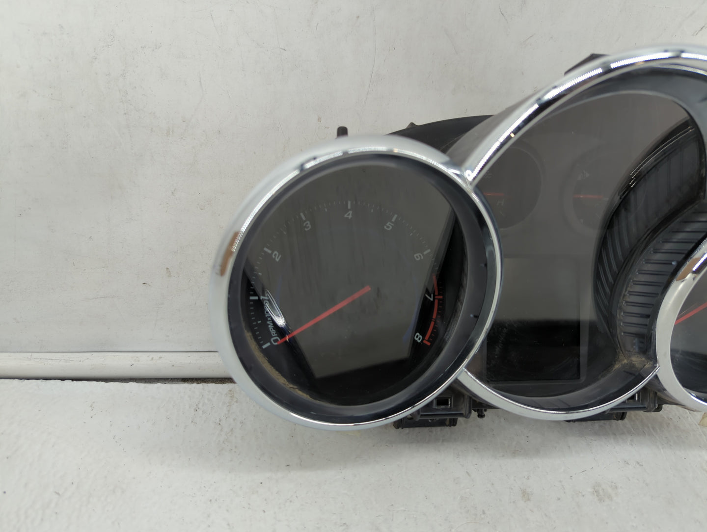2013-2014 Chevrolet Cruze Instrument Cluster Speedometer Gauges P/N:95129376 Fits Fits 2013 2014 OEM Used Auto Parts - Oemus