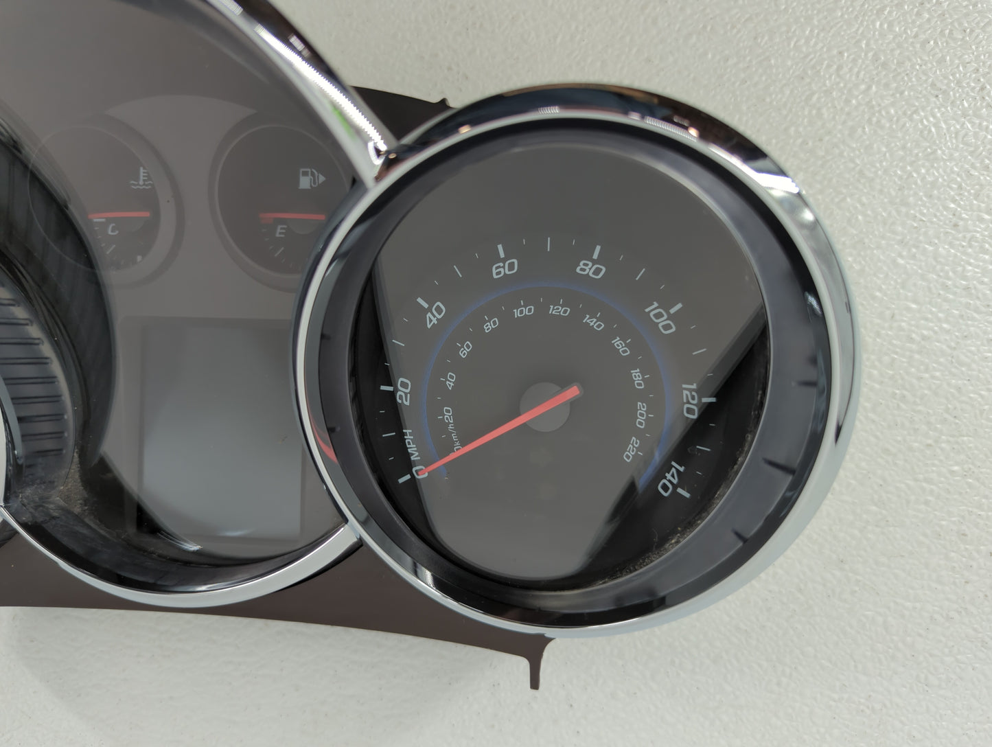 2013-2014 Chevrolet Cruze Instrument Cluster Speedometer Gauges P/N:95129376 Fits Fits 2013 2014 OEM Used Auto Parts - Oemus