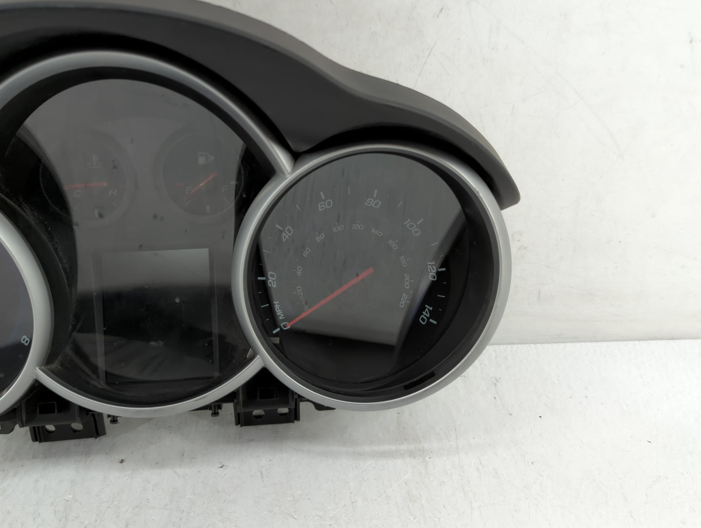 2013-2014 Chevrolet Cruze Instrument Cluster Speedometer Gauges P/N:95216802 95129378 Fits Fits 2013 2014 OEM Used Auto Part