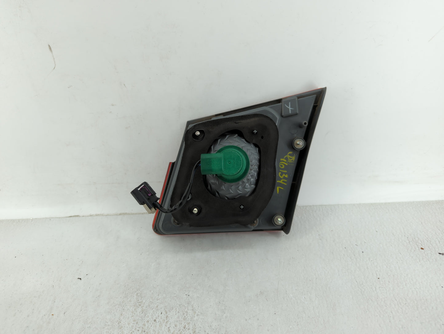 2011-2016 Chevrolet Cruze Tail Light Assembly Driver Left OEM P/N:3057KLCP Fits Fits 2011 2012 2013 2014 2015 2016 OEM Used 