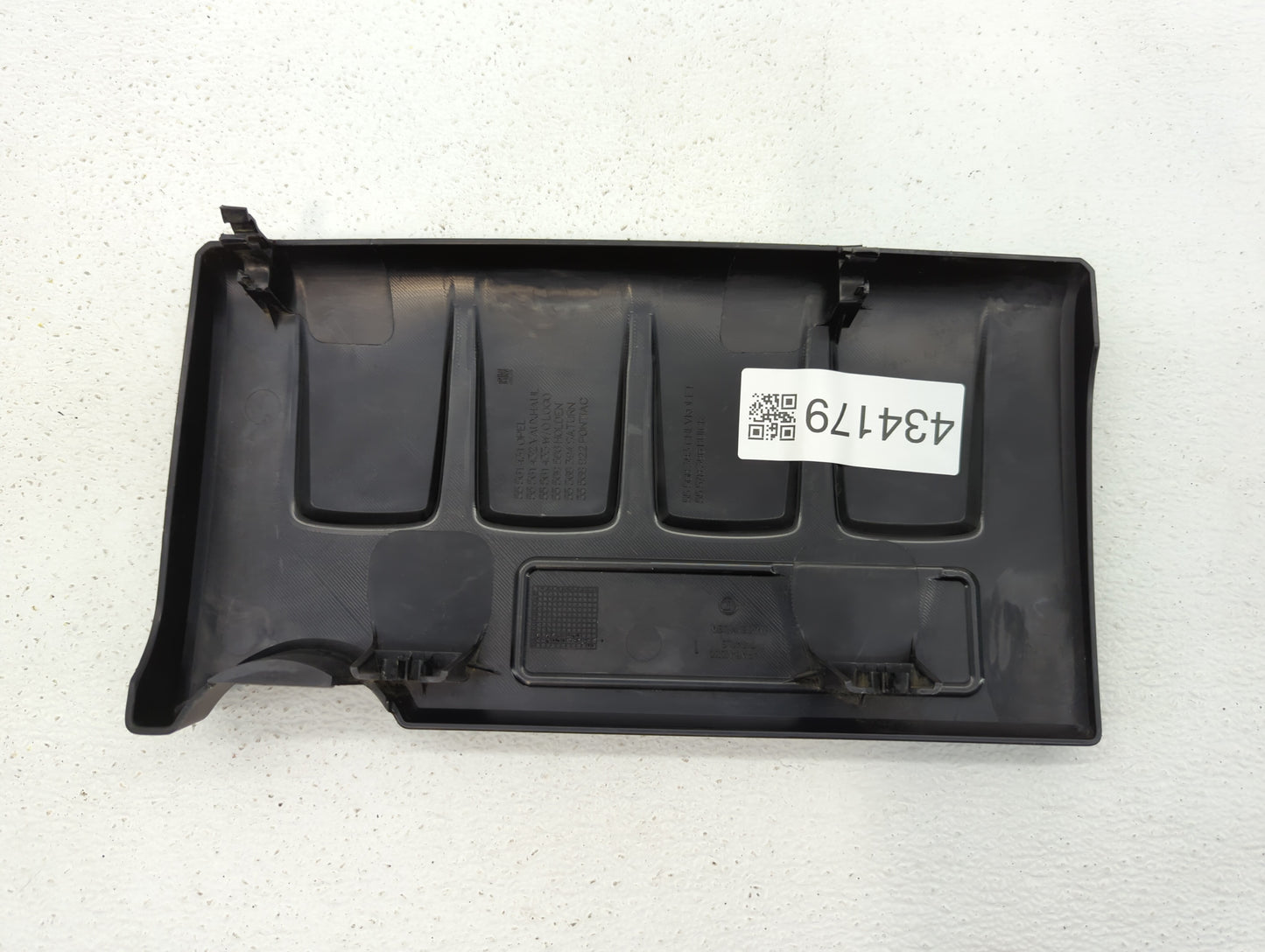2014 Chevrolet Cruze Engine Cover - Oemusedautoparts1.com