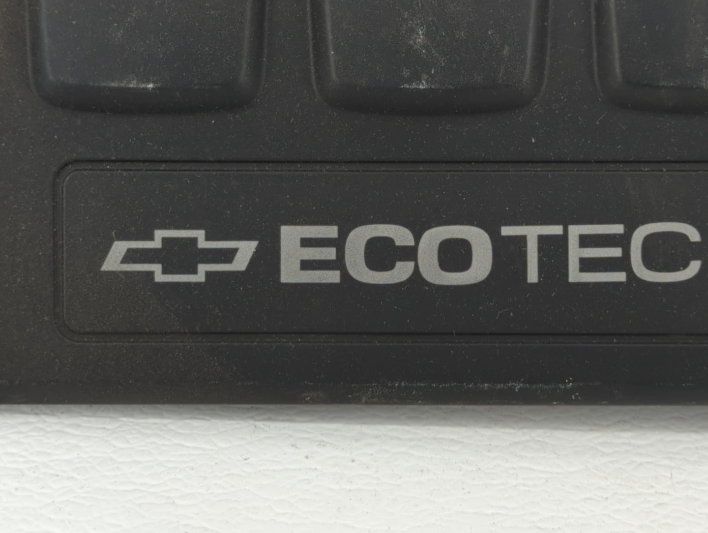 2014 Chevrolet Cruze Engine Cover - Oemusedautoparts1.com