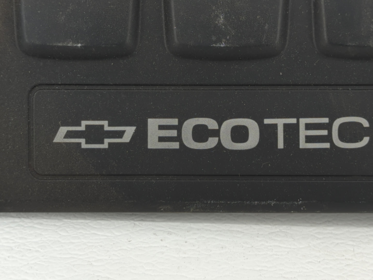 2014 Chevrolet Cruze Engine Cover - Oemusedautoparts1.com