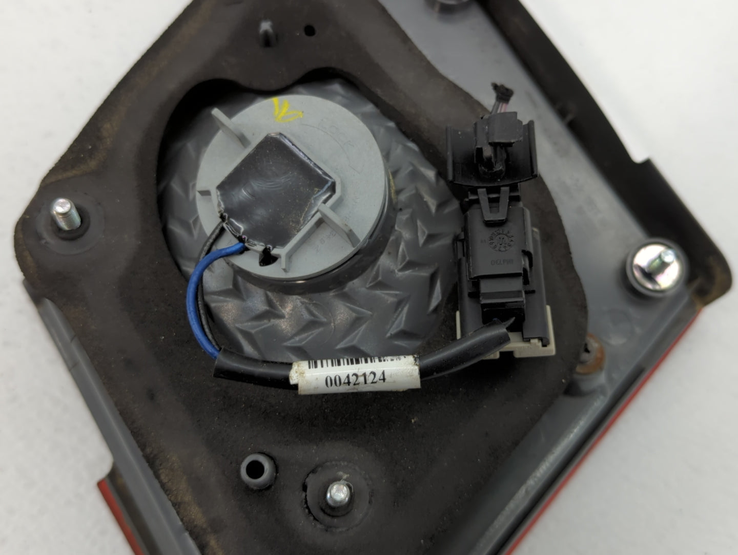 2011-2016 Chevrolet Cruze Tail Light Assembly Driver Left OEM P/N:3057KLCP Fits Fits 2011 2012 2013 2014 2015 2016 OEM Used 