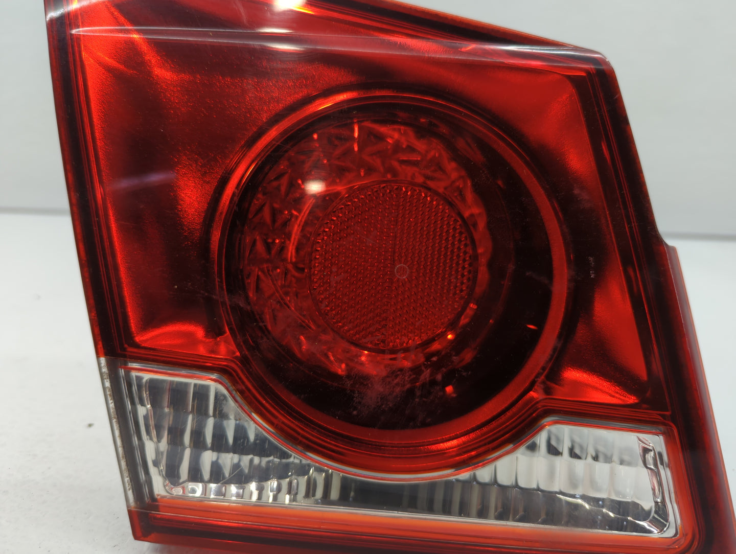 2011-2016 Chevrolet Cruze Tail Light Assembly Driver Left OEM P/N:30221864 00042155 Fits Fits 2011 2012 2013 2014 2015 2016 