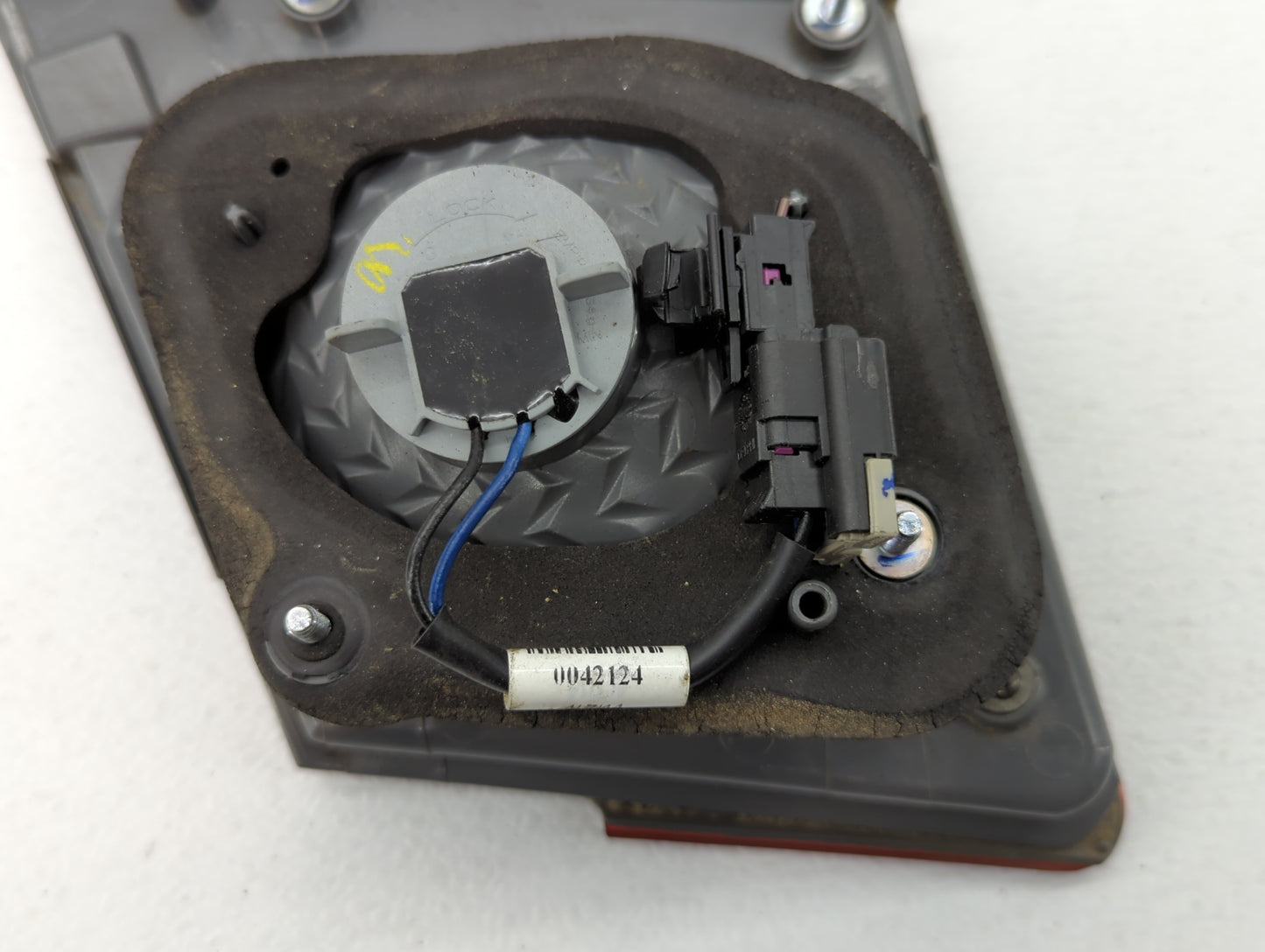 2011-2016 Chevrolet Cruze Tail Light Assembly Driver Left OEM P/N:30221864 00042155 Fits Fits 2011 2012 2013 2014 2015 2016 