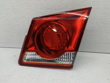2011-2016 Chevrolet Cruze Tail Light Assembly Passenger Right OEM P/N:2T 11 1P GM Fits Fits 2011 2012 2013 2014 2015 2016 OE