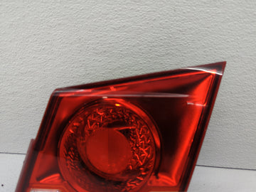 2011-2016 Chevrolet Cruze Tail Light Assembly Passenger Right OEM P/N:2T 11 1P GM Fits Fits 2011 2012 2013 2014 2015 2016 OEM Used Auto Parts