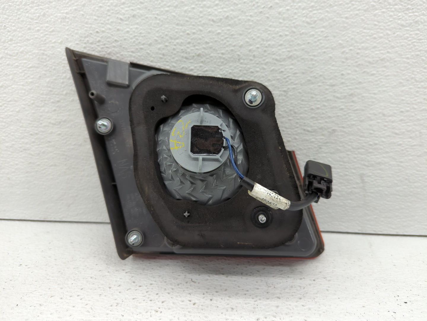 2011-2016 Chevrolet Cruze Tail Light Assembly Passenger Right OEM P/N:2T 11 1P GM Fits Fits 2011 2012 2013 2014 2015 2016 OE