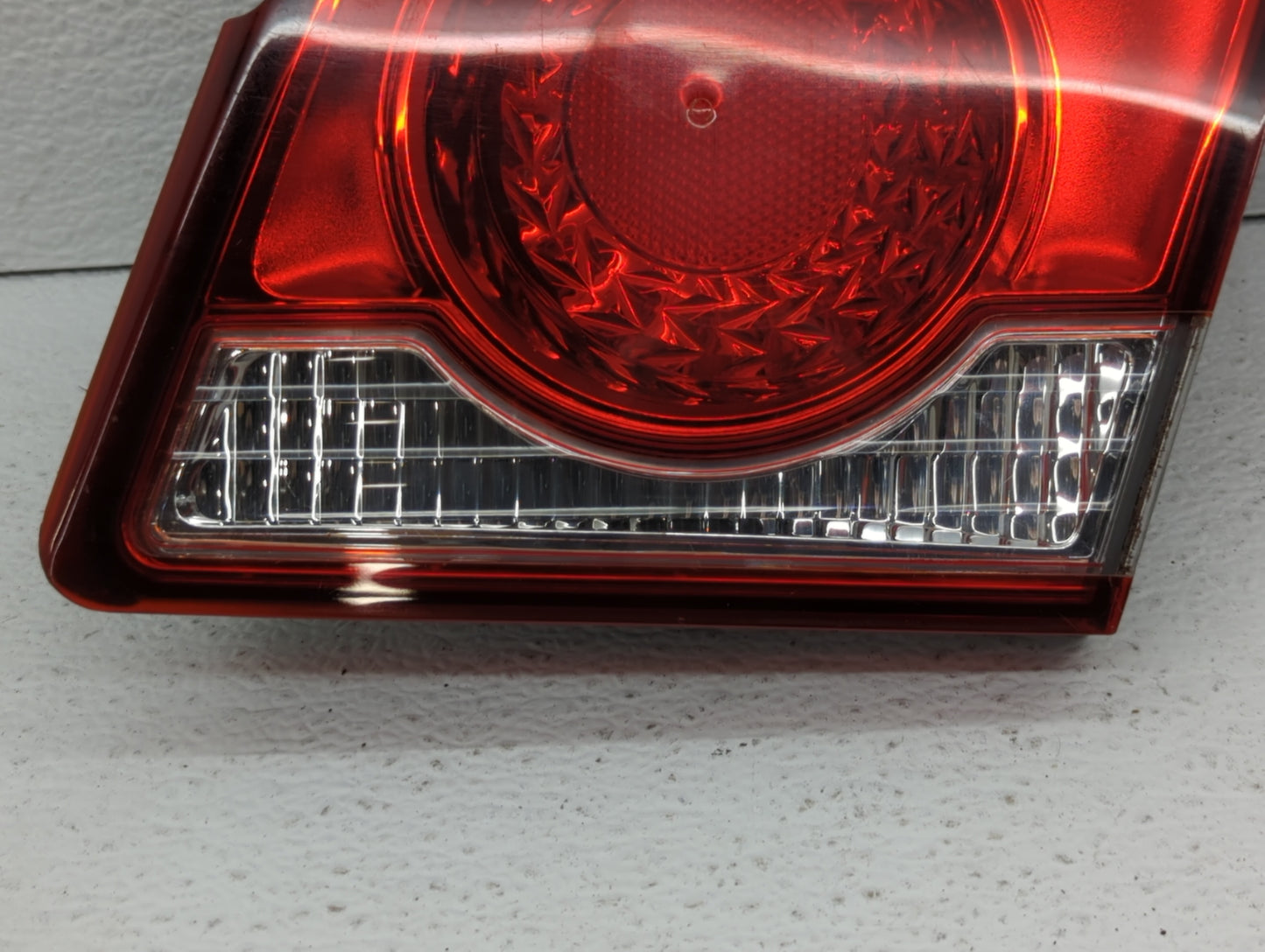 2011-2016 Chevrolet Cruze Tail Light Assembly Passenger Right OEM P/N:2T 11 1P GM Fits Fits 2011 2012 2013 2014 2015 2016 OE