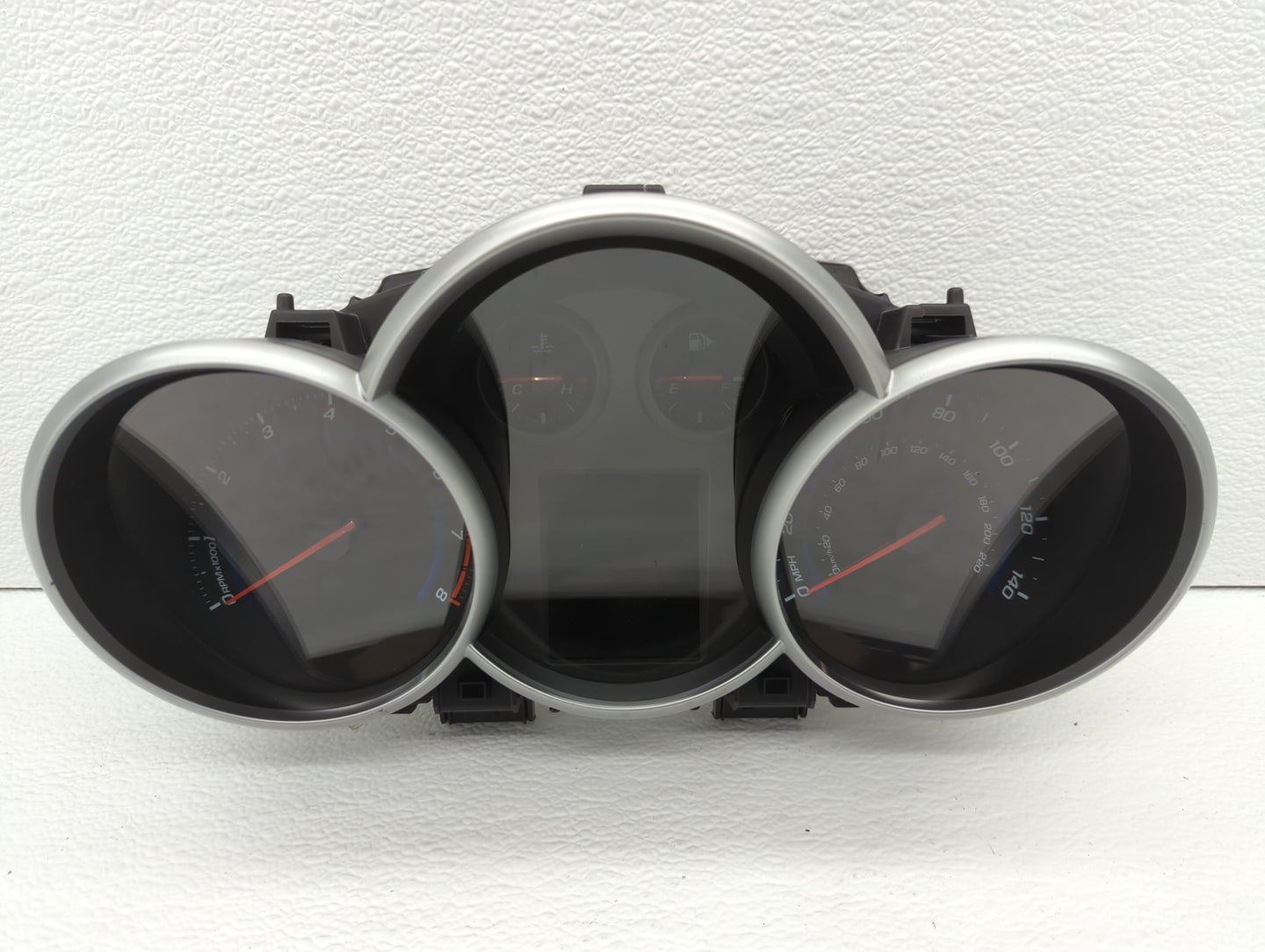 2013-2014 Chevrolet Cruze Instrument Cluster Speedometer Gauges P/N:94560794 95216802, 95129378 Fits Fits 2013 2014 OEM Used