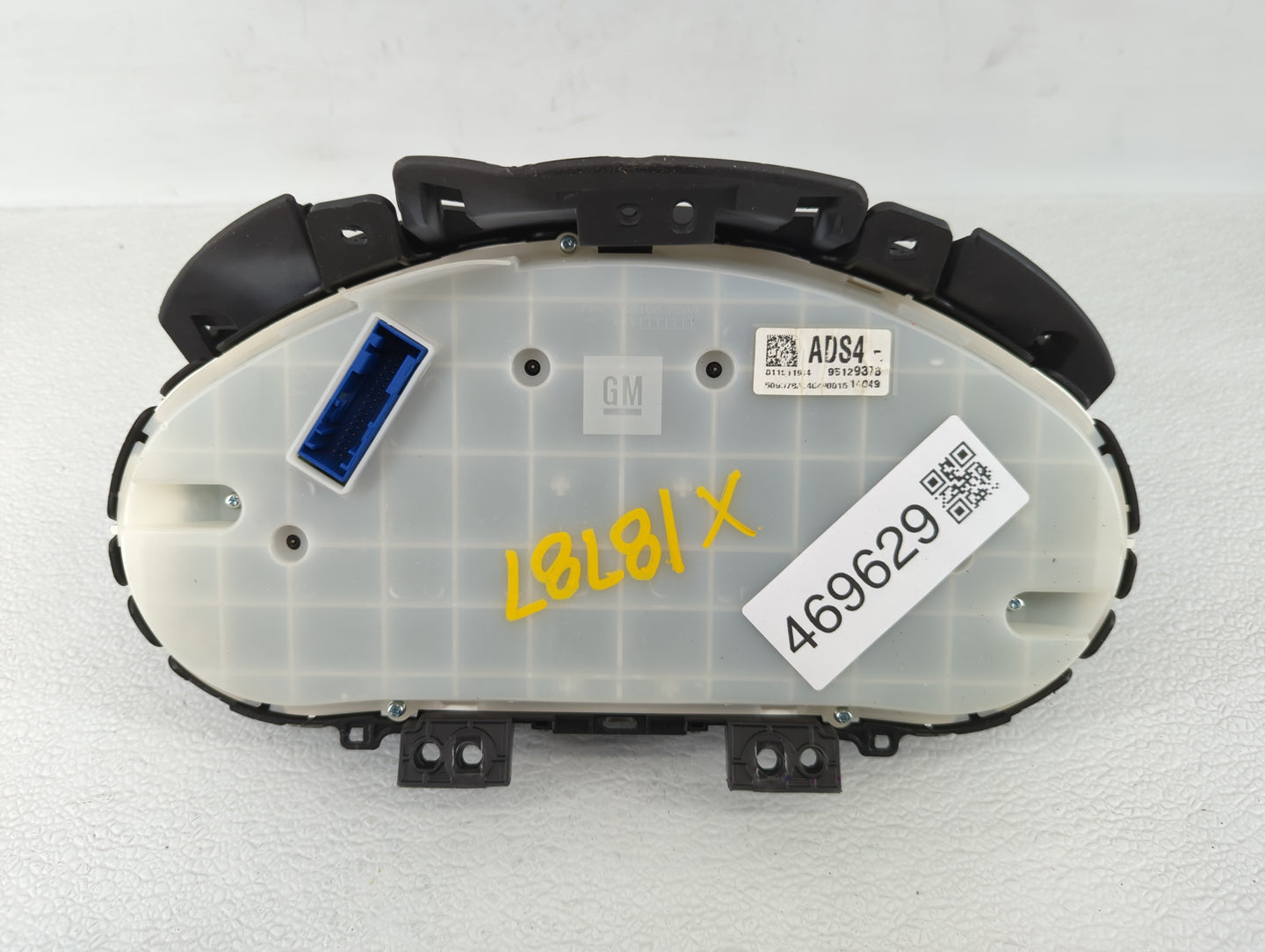 2013-2014 Chevrolet Cruze Instrument Cluster Speedometer Gauges P/N:95216802 95129378 Fits Fits 2013 2014 OEM Used Auto Part
