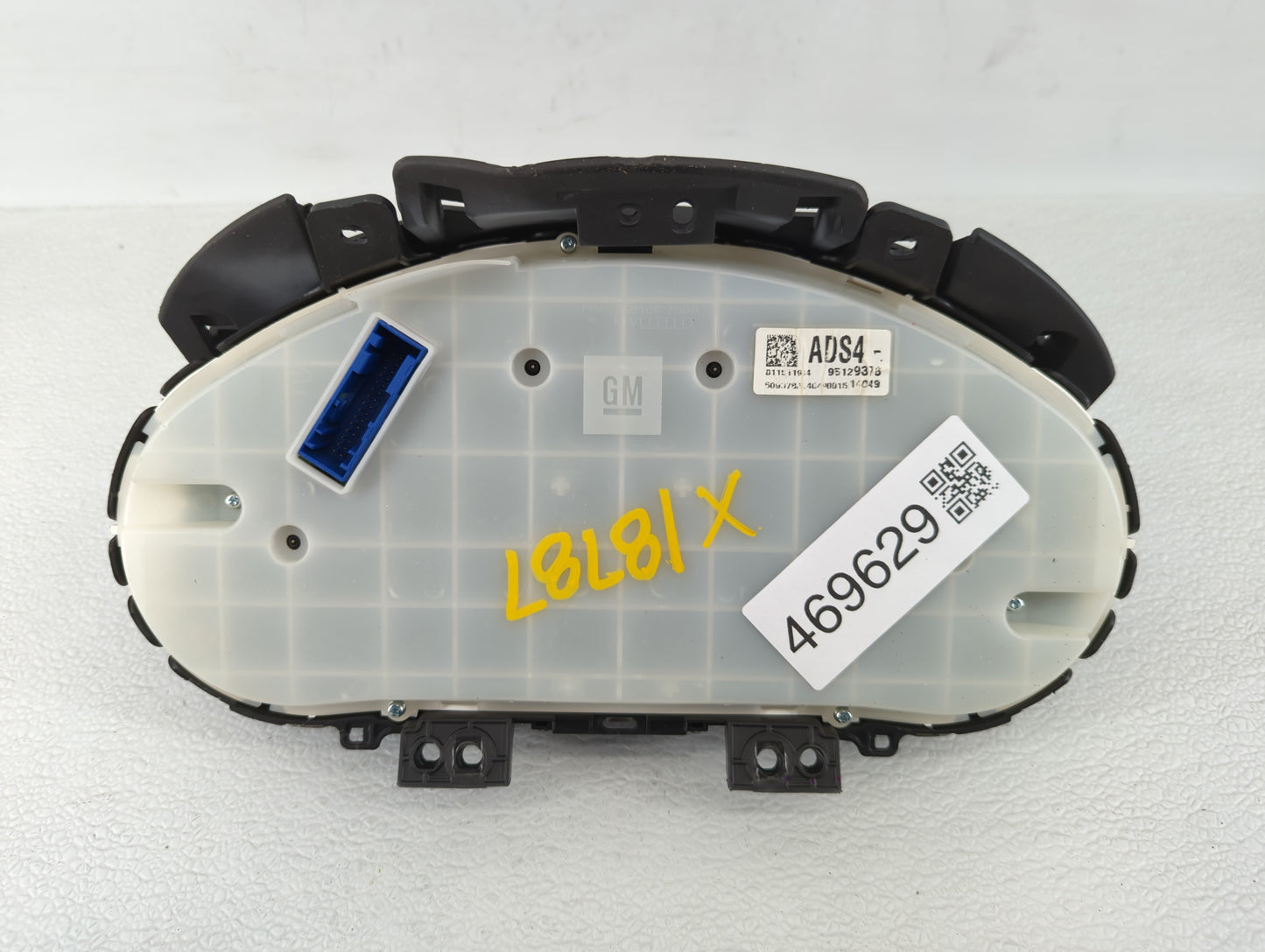 2013-2014 Chevrolet Cruze Instrument Cluster Speedometer Gauges P/N:95216802 95129378 Fits Fits 2013 2014 OEM Used Auto Part