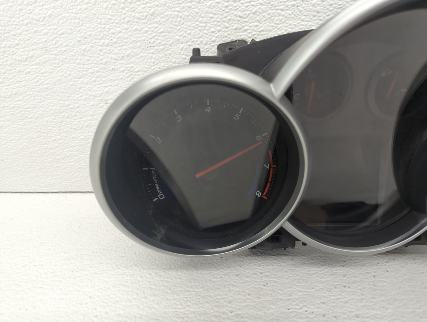 2013-2014 Chevrolet Cruze Instrument Cluster Speedometer Gauges P/N:95216802 95129378 Fits Fits 2013 2014 OEM Used Auto Part