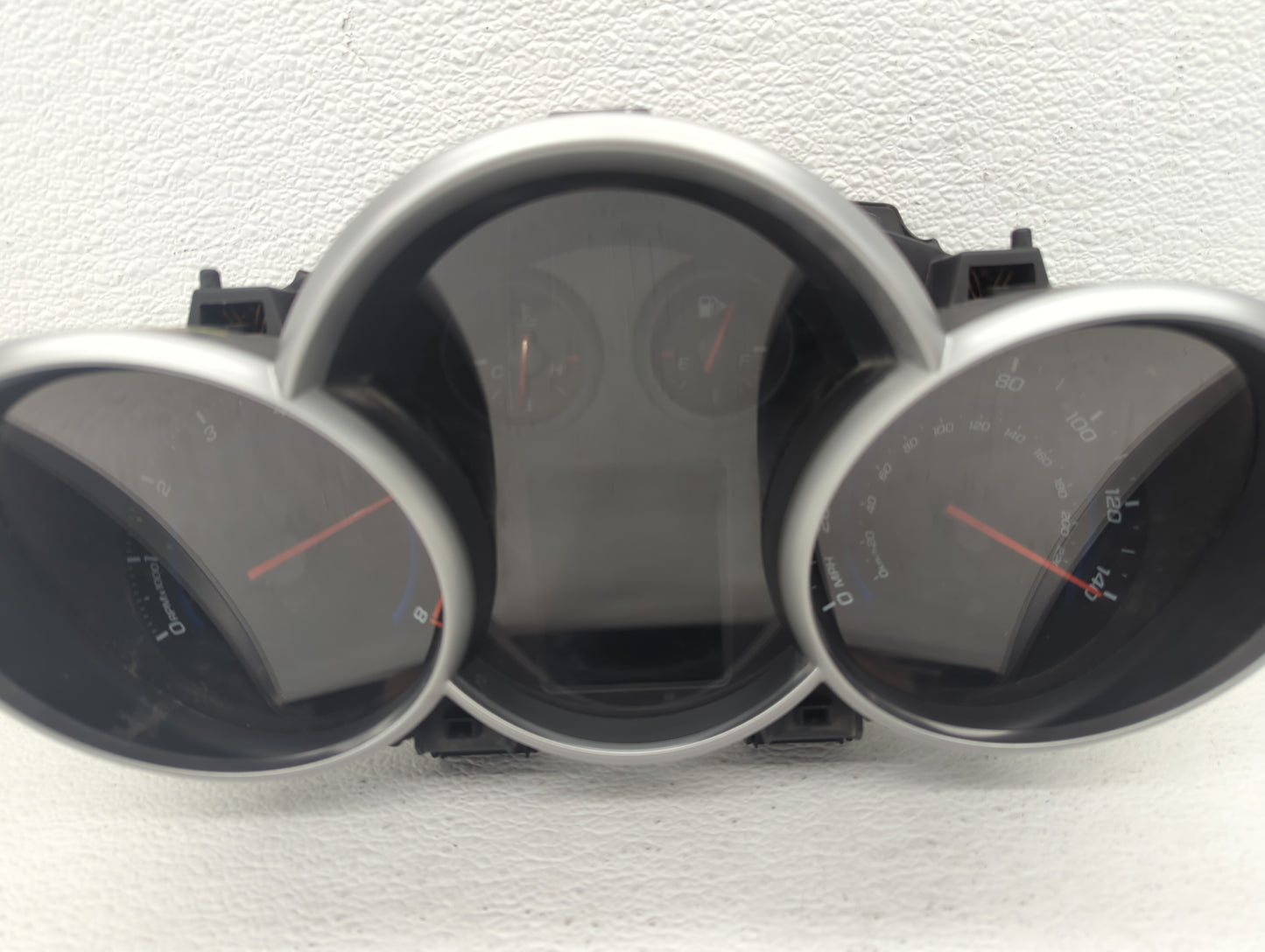 2013-2014 Chevrolet Cruze Instrument Cluster Speedometer Gauges P/N:95216802 95129378 Fits Fits 2013 2014 OEM Used Auto Part