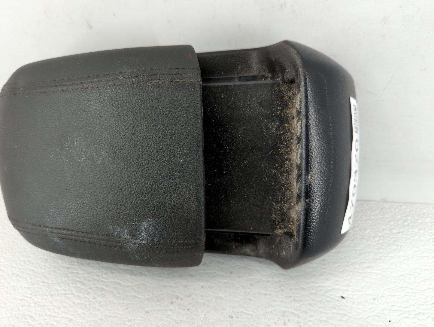 2013-2016 Chevrolet Cruze Center Console Armrest Cover Lid Black - Oemusedautoparts1.com