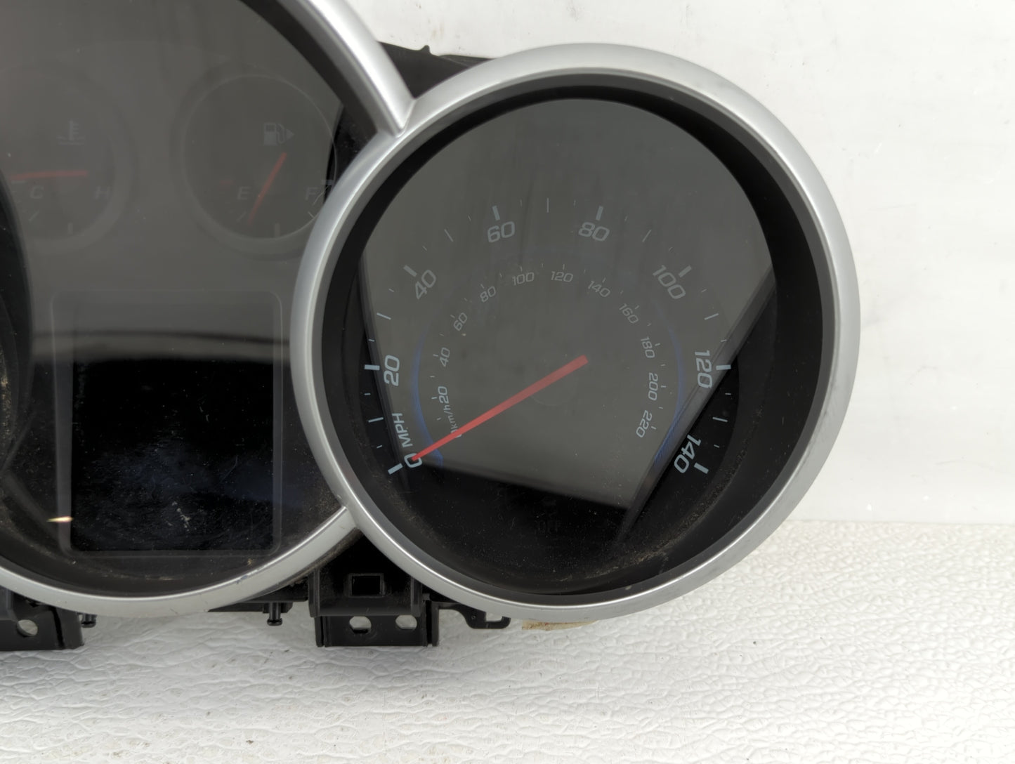 2013-2014 Chevrolet Cruze Instrument Cluster Speedometer Gauges P/N:95216802 95129378 Fits Fits 2013 2014 OEM Used Auto Part
